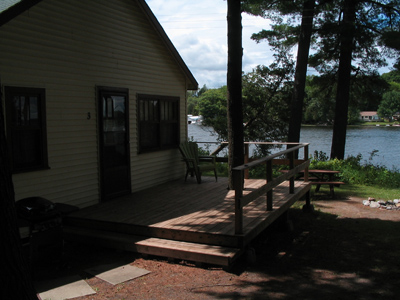 deck_cottage_3.jpg